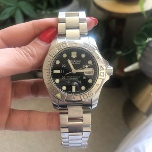 Victorinox Swiss Army Stainless Steel Dive Watch